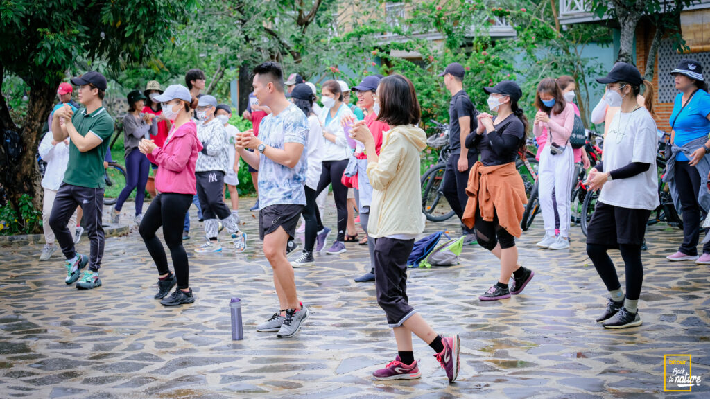 khởi động chuyến đạp xe địa hình